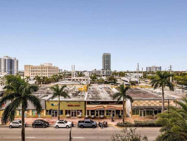 Building Photo - 7135 Collins Ave