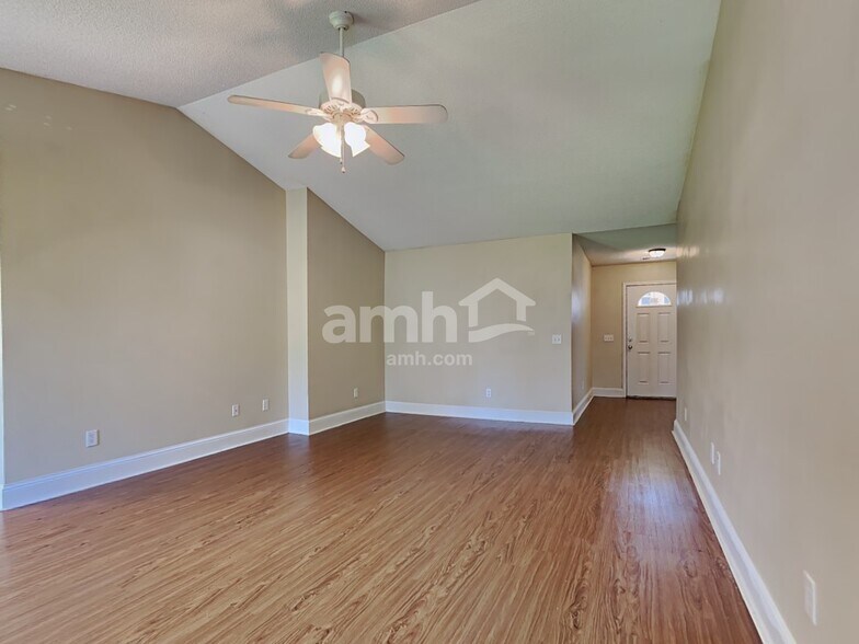 Building Photo - 305 Springdale Ct
