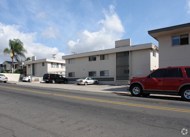 Building Photo - 4079 Euclid Ave
