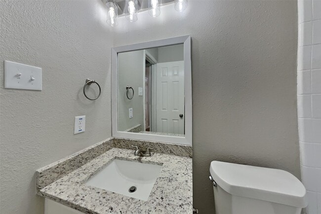 Building Photo - 14619 Becurtesy Ct