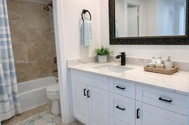 Building Photo - 500 Bayview Dr