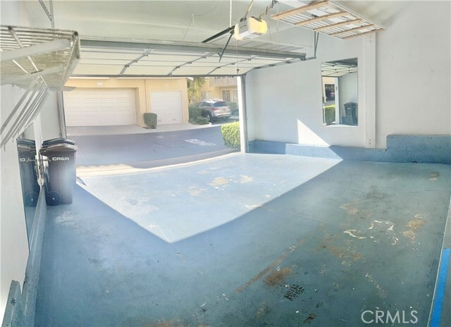 Building Photo - 25141 Via Azul