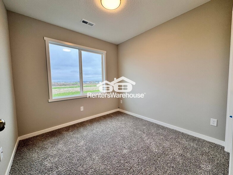 Building Photo - 1007 Adler Ct