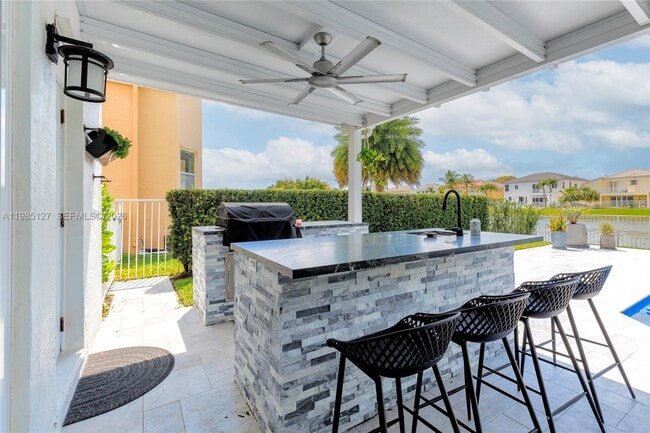 Building Photo - 4904 SW 166th Ave