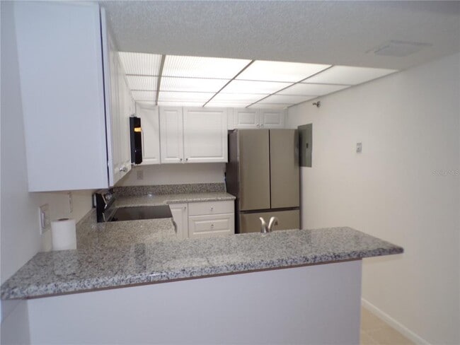 Building Photo - 21405 Olean Blvd