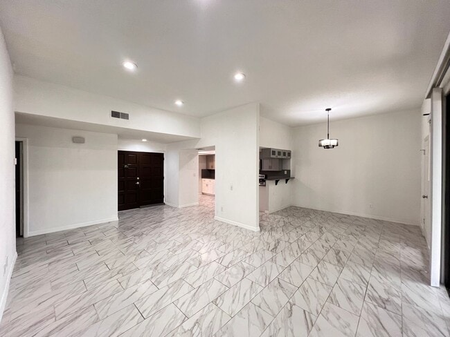 Building Photo - Perfect Home waiting for you!