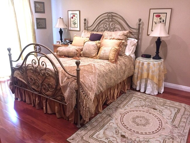 Building Photo - Completely Updated Golden Hills 3 Bdrm Plu...