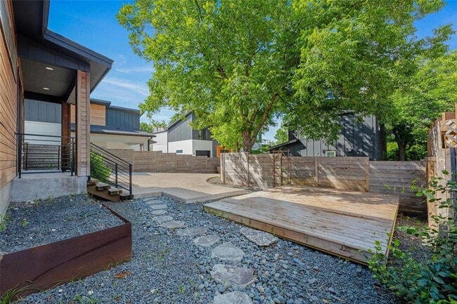Building Photo - 4606 Ledesma Rd