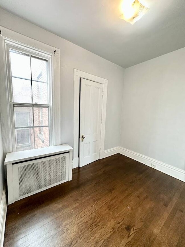 Building Photo - 108 4th St