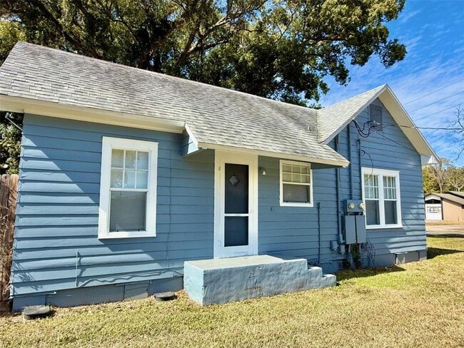 Building Photo - 1300 Indiana Ave