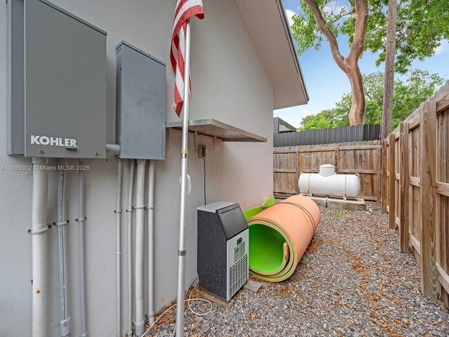 Building Photo - 42 Bonefish Ave