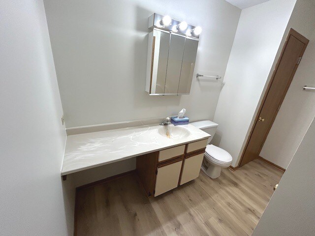 Building Photo - 1345 Cunat Ct