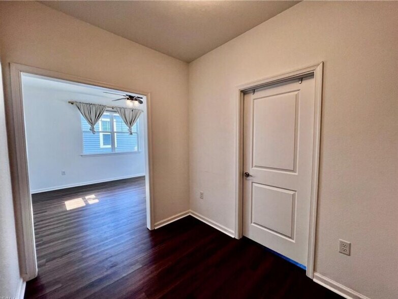 Building Photo - 5031 Hawkins Mill Way
