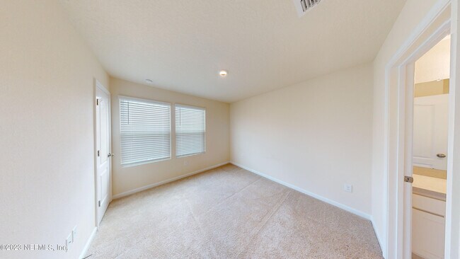 Building Photo - 4072 Oak Mill Rd
