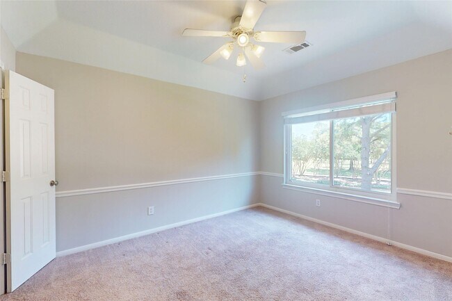 Building Photo - 23027 Lodgepoint Dr