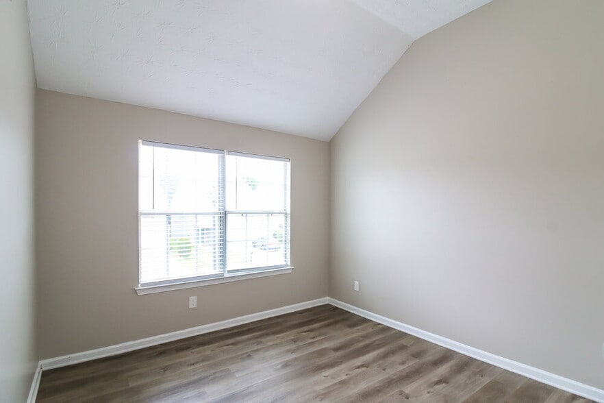 Building Photo - 7423 Garnet Dr