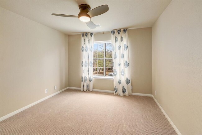 Building Photo - 8216 Fern Bluff Ave