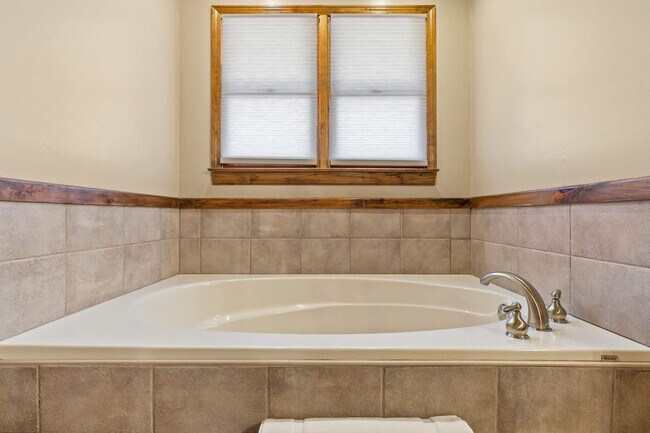 Building Photo - 181 Sugar Mountain Rd