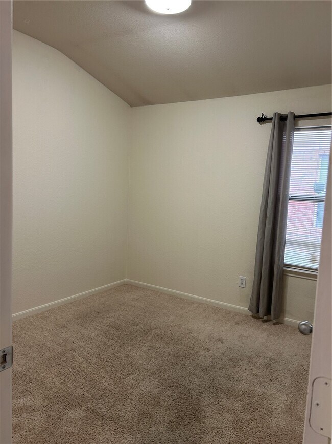 Building Photo - 5218 Meadow Canyon Dr