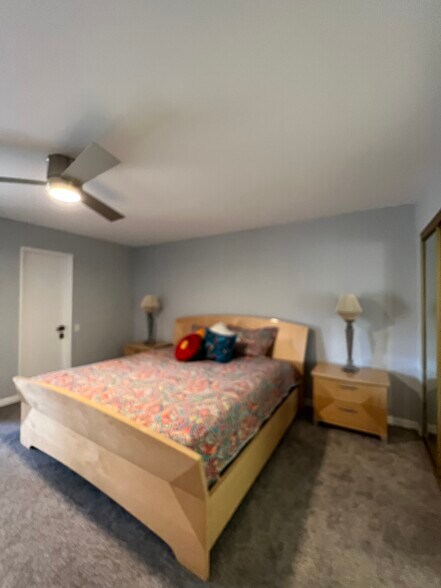 bedroom 2 - 2017 Normandy Ct