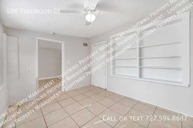 Building Photo - 406 Pinewood Ct