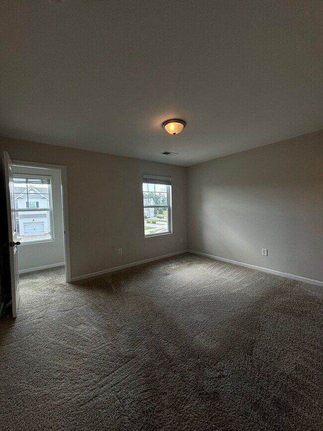Building Photo - 125 Adger Rd