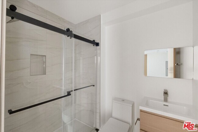 Building Photo - 15209 Morrison St