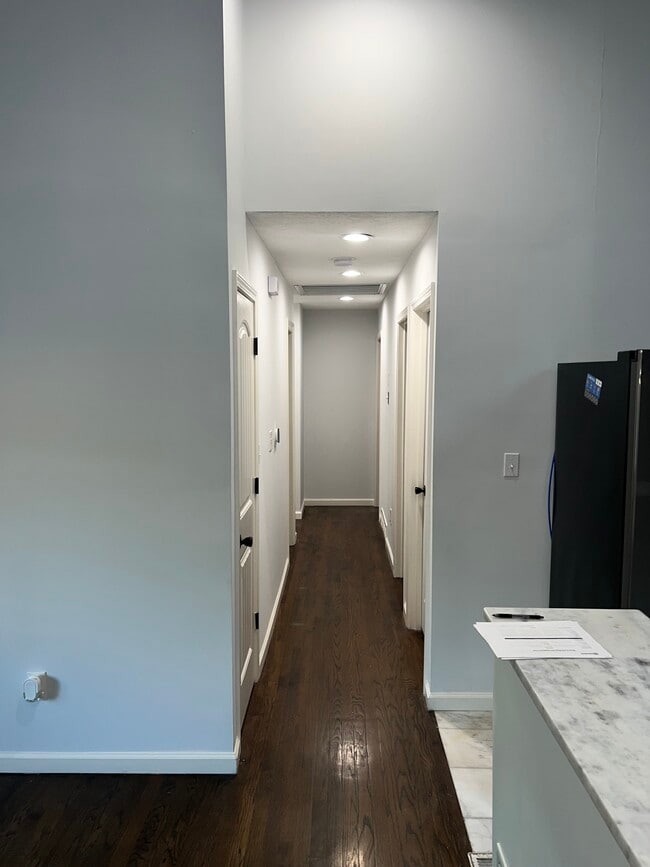 Building Photo - 9316 Fairwood Dr