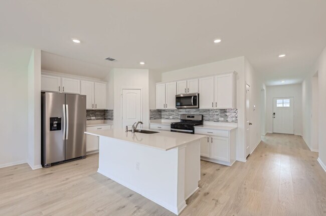 Building Photo - 2429 Hackamore Dr