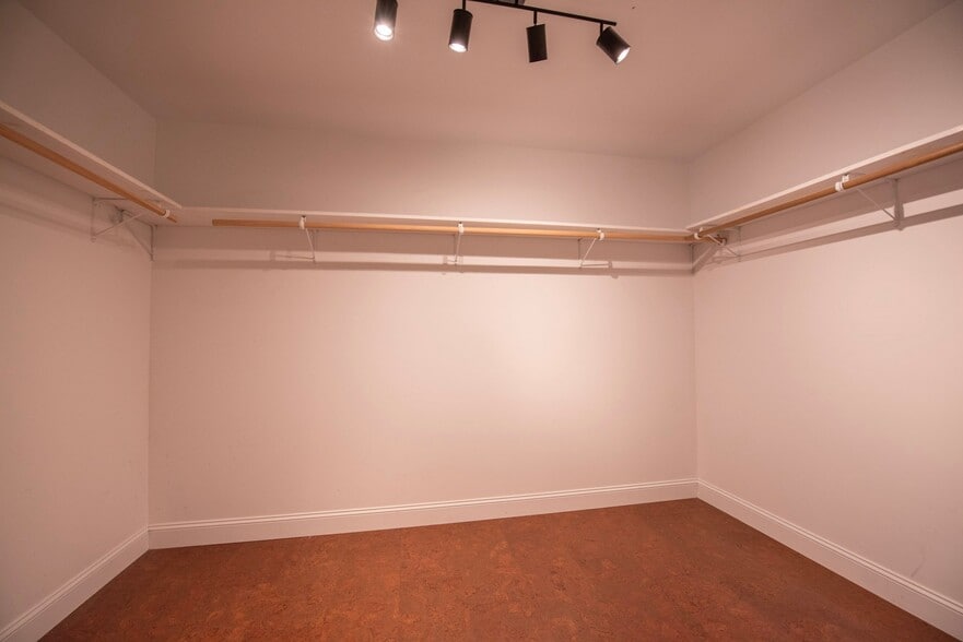 Building Photo - 212 Hice Ave
