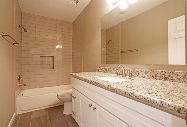 Building Photo - 1501 Hawthorne St