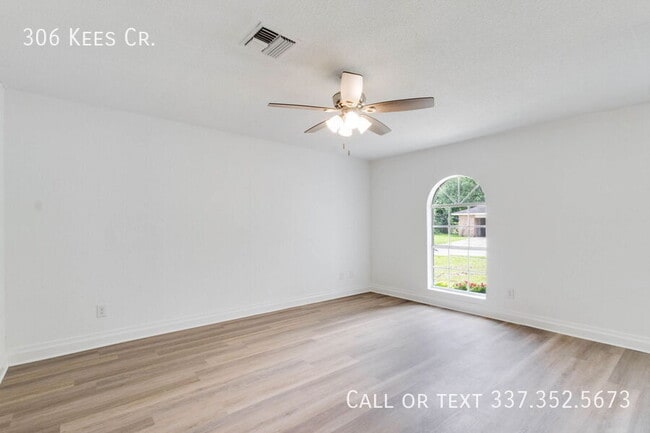 Building Photo - 306 Kees Cir