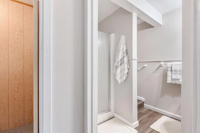 Building Photo - 358 Alpine Dr