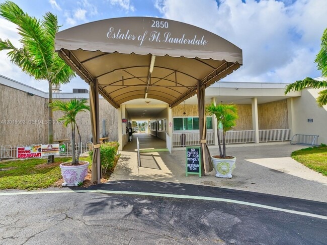 Building Photo - 2680 SW 54th St