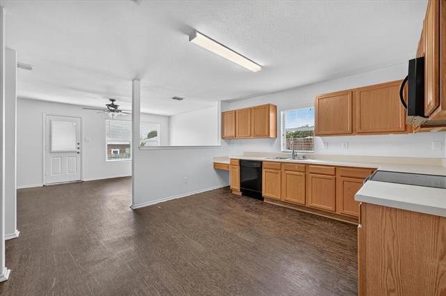 Building Photo - 1608 Diamond Lake Trail
