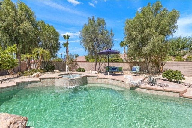 Building Photo - 39371 Blossom Cir
