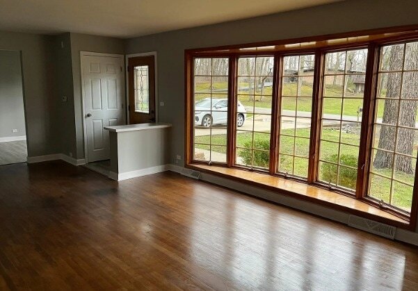 Building Photo - 144 N Maple Ave
