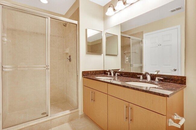 Building Photo - 4903 Midtown Ln