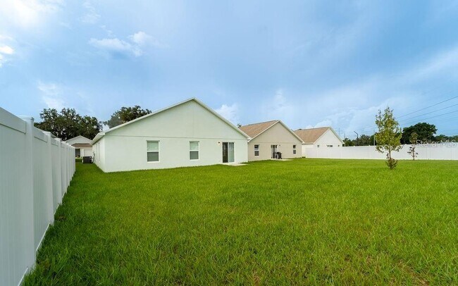 Building Photo - 1955 Thompson Preserve Blvd