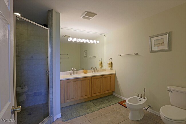 Building Photo - 15460 Bellamar Cir