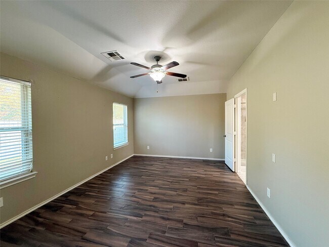 Building Photo - 1626 Thornhollow Dr