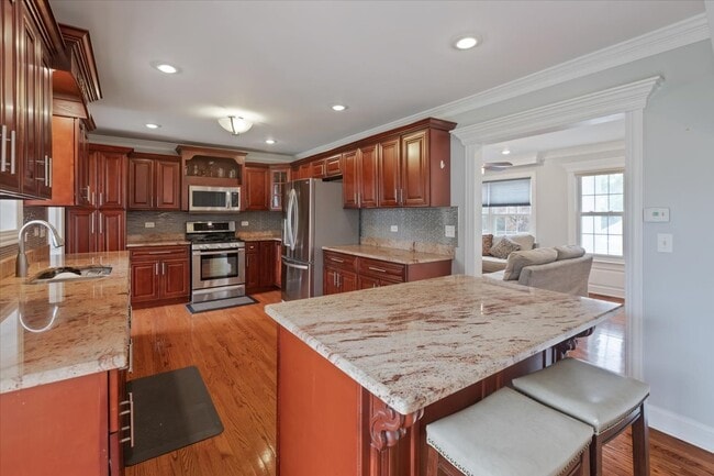 Building Photo - 927 S Charlotte St