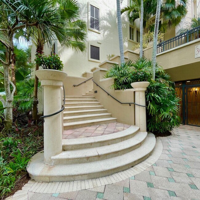 Building Photo - 3020 NW 125th Ave