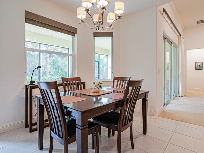 Building Photo - 5945 Buttonwood Sq