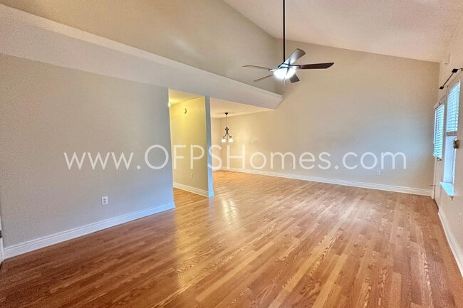 Building Photo - 1017 Creel St