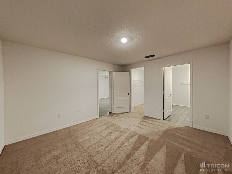 Building Photo - 6130 Dolostone Dr