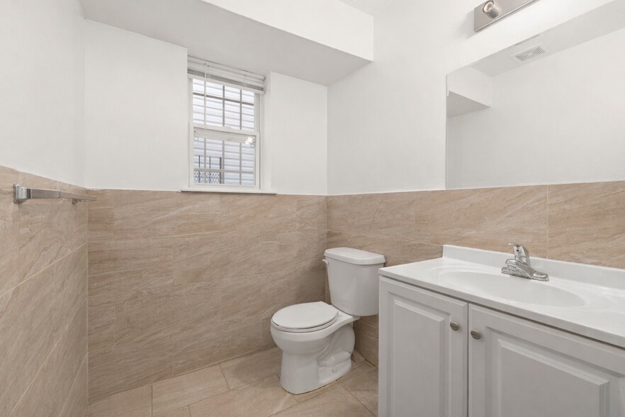 Building Photo - 47 N 7th St