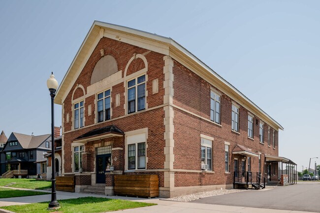 Building Photo - 316 Court St
