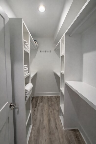 Building Photo - 6445 Greenock Dr