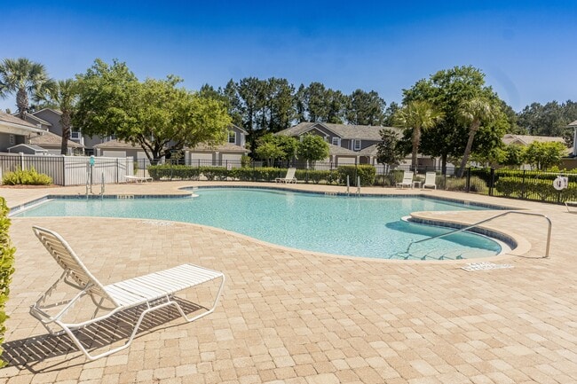 Building Photo - 762 Scrub Jay Dr